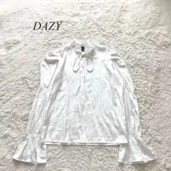 C2【DAZY】ブラウス　長袖　フレア袖　パフショルダー　白　フリル　リボンのサムネイル