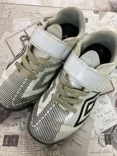 『値下げ』Umbro スニーカー ホワイト×ブラックのサムネイル