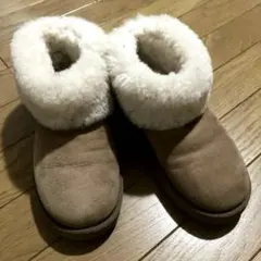 UGG ムートンブーツ ベージュボア