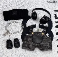 ラブブ 着せ替え服 5点　黒　ヘッドホン ニット帽 サロペット 靴　ネックレス