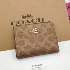 新品　COACH　折り財布　2つ折り財布　レディースのサムネイル