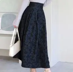 値下げ Herlipto Dot Jacquard Flared Skirt S - メルカリ