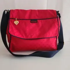 美品　モスキーノ　ナイロン　ハートチャーム付き　ショルダーバッグ　赤のサムネイル