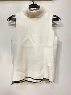 ZARA ホワイト タートルネック ニットベスト