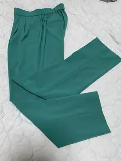 グローバルワーク❇︎ウツクシルエットテーパードパンツ