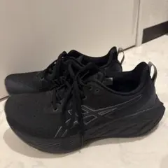 ASICS スニーカー ブラックのサムネイル