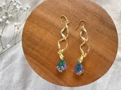 ハンドメイド ツイストデザインピアス オーロラクリスタル