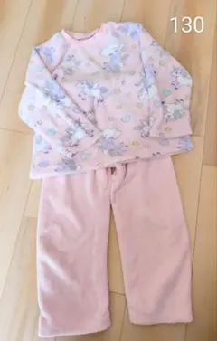 ユニコーン柄　フリース　長袖　パジャマ　女の子　130サイズ