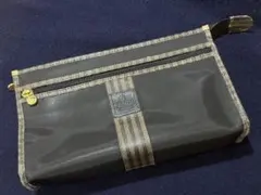 FENDI ブラック ストライプ クラッチバッグ