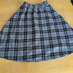 GU 青と黒のチェック柄フレアスカート