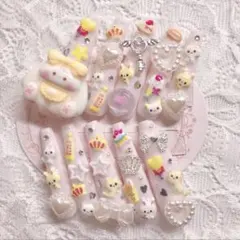 現品　ネイルチップ　黄色　うさぎ　平成女児　個性派　ゴテゴテネイル