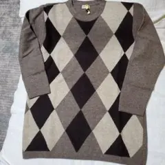 クリスマスセール　美品　バーバリー　茶系アーガイルセーター　M　ウール100%
