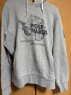 POLE WARDSパーカー