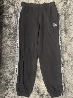 PUMA ブラックジャージパンツ　メンズ　Mサイズ