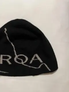 ROA hiking ビーニー ROA HIKING 黒 ロゴ入り ニット帽 ROA（ロア）の「ROA Beanie