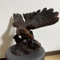 木製鷲の彫刻置物 約30cm - メルカリ