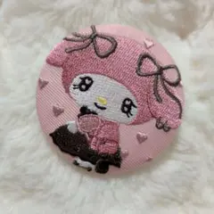 マイメロディ　刺繍缶バッジ　うるうるハート