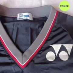 YONEX ブラック Vネック 長袖 ウォームアップウェア