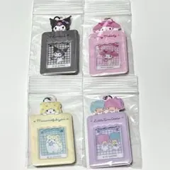 サンリオ　シークレットミニチュアチェキ用ホルダー　4セット