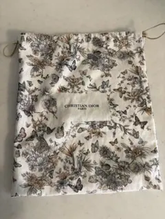 ディオール　メゾン　DIOR 巾着　限定　ポーチ　バタフライ　フラワー　蝶のサムネイル