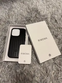 RIMOWA iPhone 16 Pro ブラック　アルミニウム