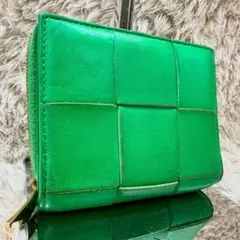 【美品】ボッテガヴェネタ 二つ折り財布 パラキート グリーン カセットのサムネイル
