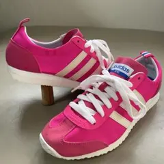試着のみ 未使用に近い【adidas】 スニーカー レディース ピンク 23cm