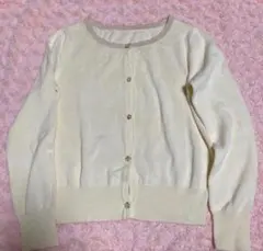 淡い黄色　パール装飾ボタン　カーディガン