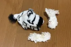 ⭐️値下げ❗️3点セットハンドメイド 犬型ぬいぐるみ 白黒ストライプ おもちゃ付属品
