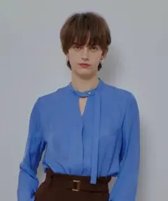 allureville/ブライトツイルアシメボウブラウス