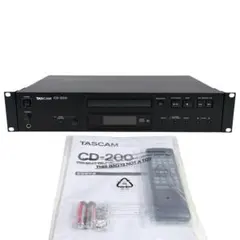優良美品・2017年製 TASCAM CD-200 CDプレーヤー 業務用のサムネイル