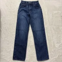 UNIQLO レギュラーフィットストレートハイライズジーンズ　22(56cm)