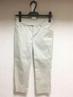 テーパードパンツ