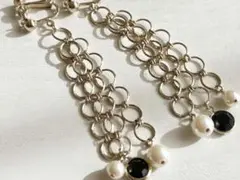 未使用 丸いチェーン 3連 上品に美しく揺れる ロングイヤリング