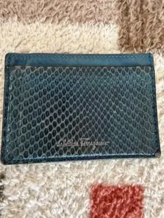 サルヴァトーレ・フェラガモ カードケース