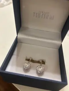 スワロフスキー　ハート型クリスタルイヤリング