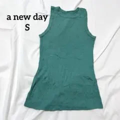 【a new day】コットン タンクトップ グリーン Sサイズ シンプル 古着