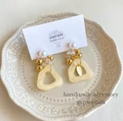 Item thumbnail for item 656b2738-b912-4ce6-86c8-02f07c06f219