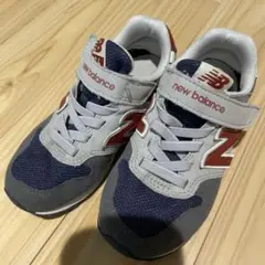 New Balance スニーカー グレー/ネイビー/レッド