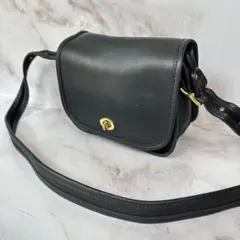 【美品】オールドコーチ ショルダーバッグ ターンロック 斜め掛け レザー 黒のサムネイル