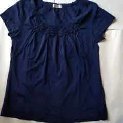 自由区 フリル付きネイビーTシャツ 40サイズのサムネイル
