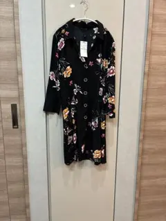 ストラディバリウスブラウス(新品タグ付き)のサムネイル