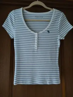 美品Abercrombie & Fitch 半袖Tシャツ M