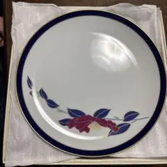 未使用　香蘭社　山茶花の栞　赤い花の食器セット 23cm 5枚のサムネイル