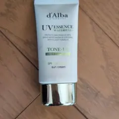 d'Alba UV ESSENCE WATERFULL 50ml　グリーン