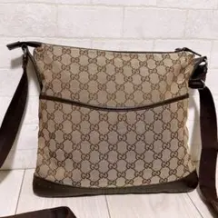 『格安』GUCCI(グッチ)ショルダーバッグ GGキャンバス ベージュのサムネイル