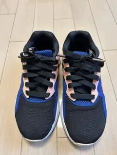 PUMA スニーカー 23.0