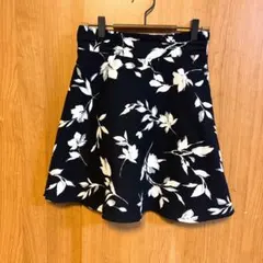 美品 MAJESTIC LEGON ひざ丈スカート 花柄 フレア ネイビー M