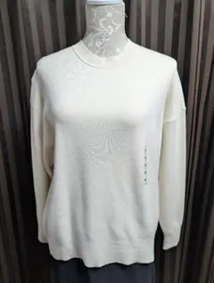 新品タグ付き　ユニクロ　スムースコットンリラックスクルーセーター　白　M