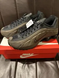 NIKE WMNS SHOX R4 28.0㎝ 新品 ショックス